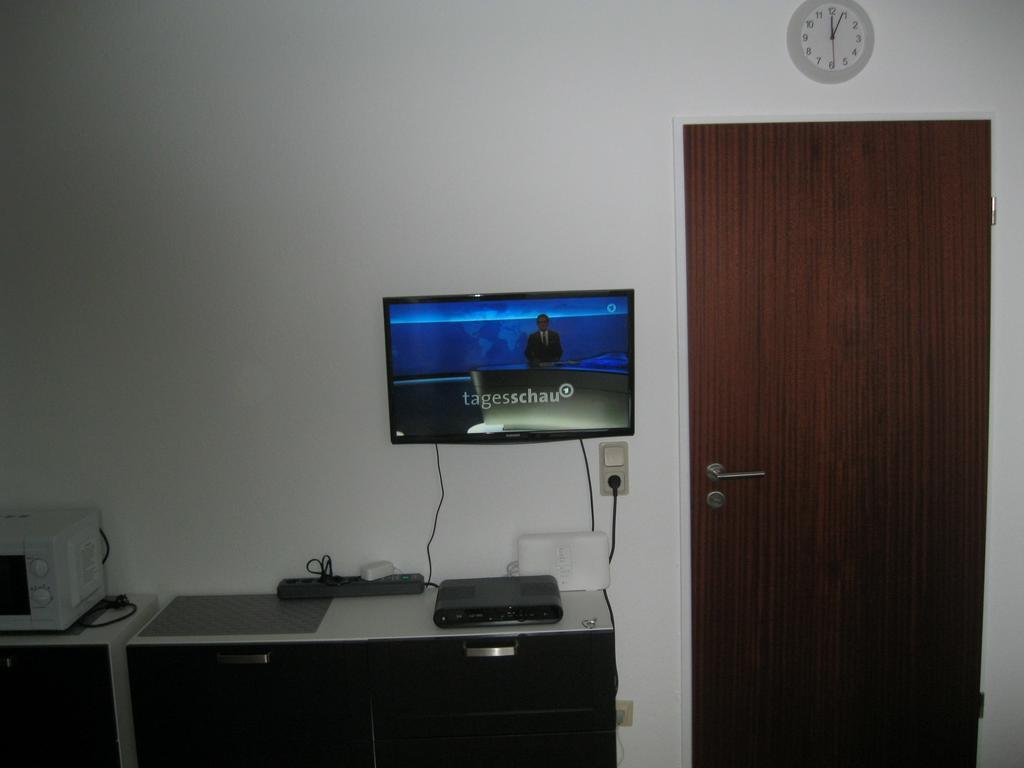 Business & Tourist Apartment Düsseldorf Eksteriør billede