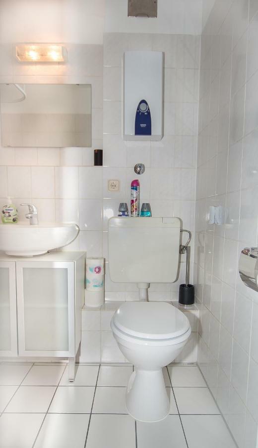 Business & Tourist Apartment Düsseldorf Eksteriør billede